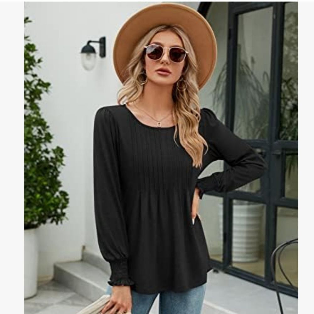 LOMON's Women's Long Sleeve Black Pleated Top -NWT